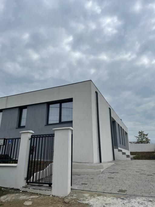 Vila Andrea Oradea Exterior photo
